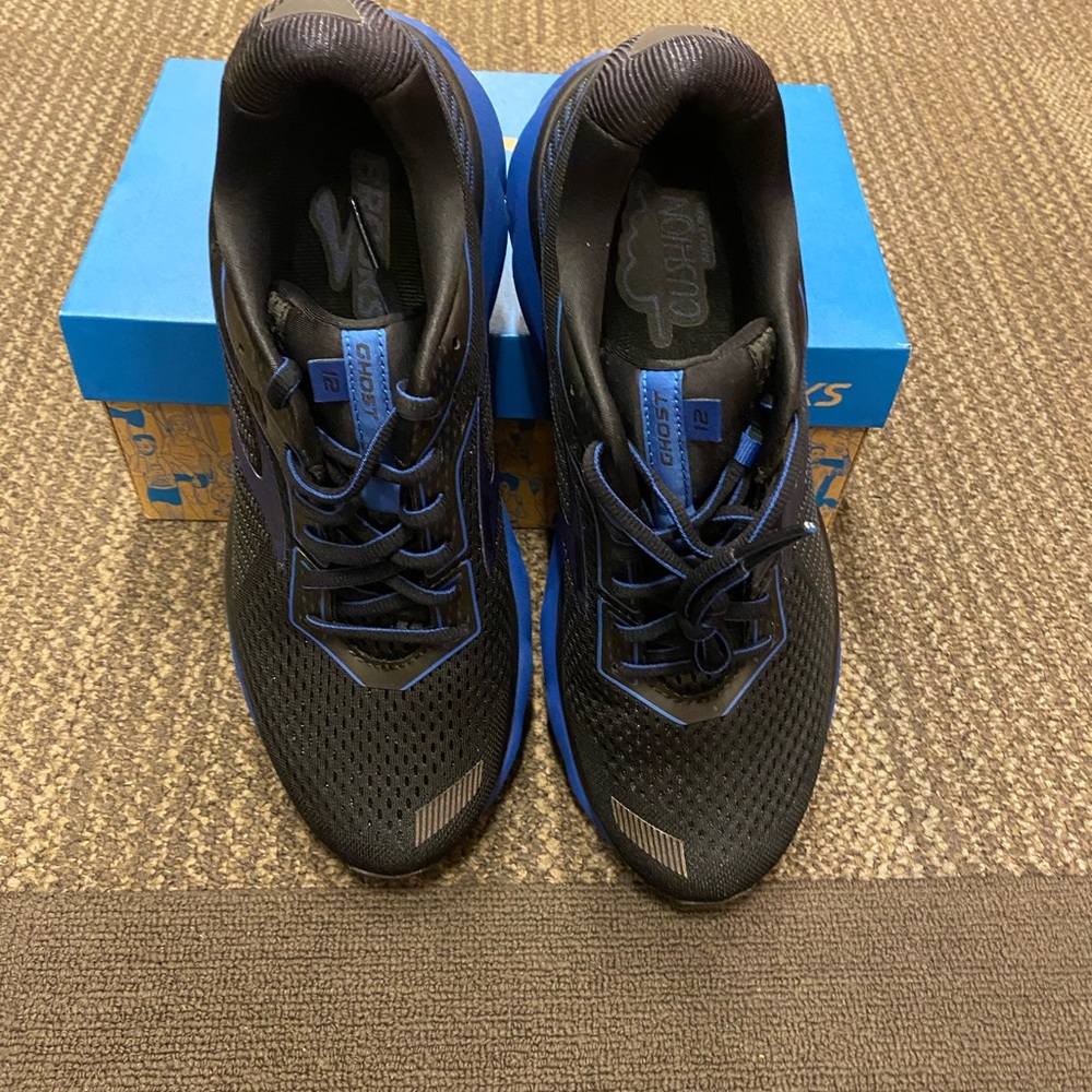 New Brooks Running Shoes - Picture 3 of 5
